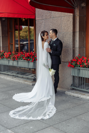 Свадебная прогулка в центре Санкт-Петербурга