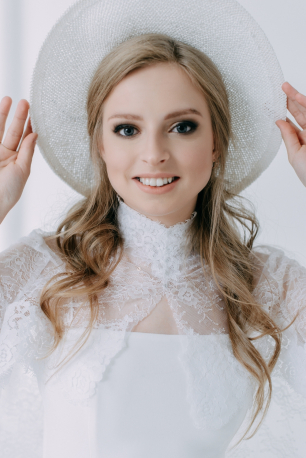 Невеста в шляпе