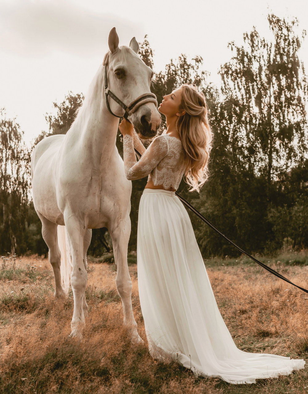 stallion, свадебные фото с лошадьми, фотосессия с белой лошадью, фотосессия  с лошадьми в стиле бохо, Свадебный фотограф Москва