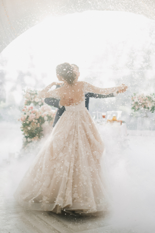 Танец жениха и невесты