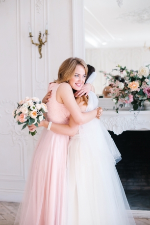 Радость за подругу