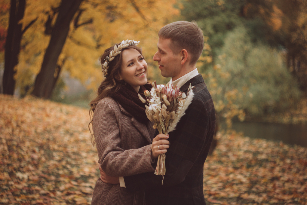 Екатерина и Андрей Осенние свадьбы - это немного холодно, но очень красиво!...