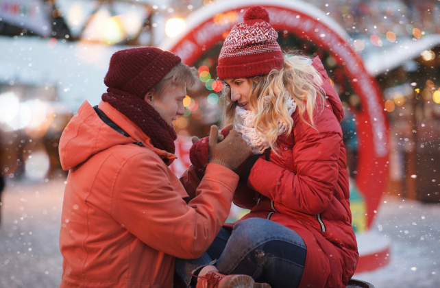зимняя фотосессия лав стори, рождественская ярмарка, фотограф НАТАЛИЯ ЛЫСЫХ