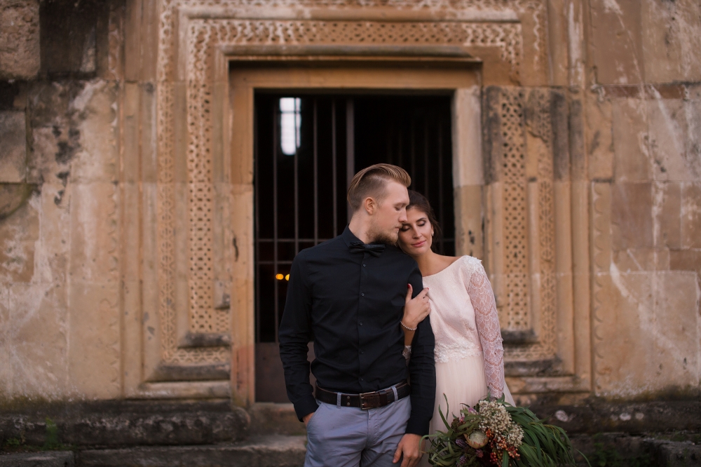 Катя и Алексей, Бедийский храм, Абхазия