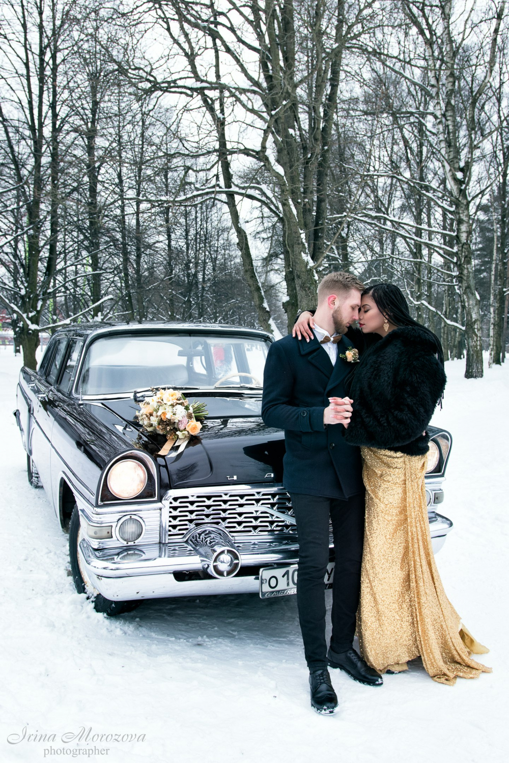 antique car, зимняя свадебная фотосессия на лимузине, ретро авто фотосессия  свадебная зима, зимняя ретро свадьба, фотосессии свадебные зимние ретро,  зимняя свадьба в питере, Свадебный фотограф Москва