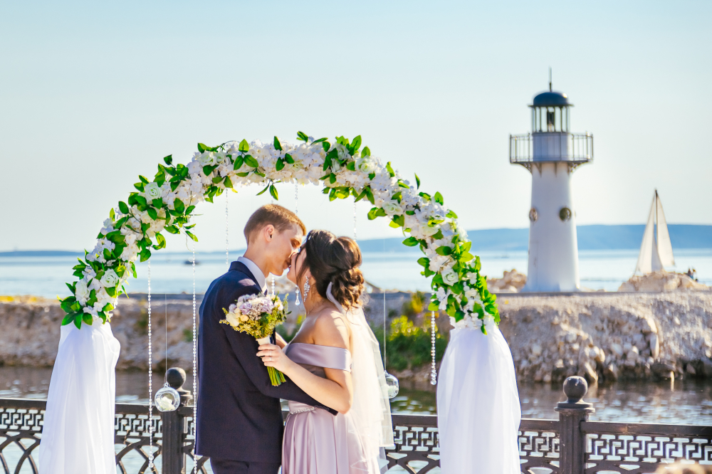 свадьба в тольяттинском стиле. свадебная фотосессия тольятти. тольятти свадебный. бракосочетание тольятти. ресторан овация тольятти.