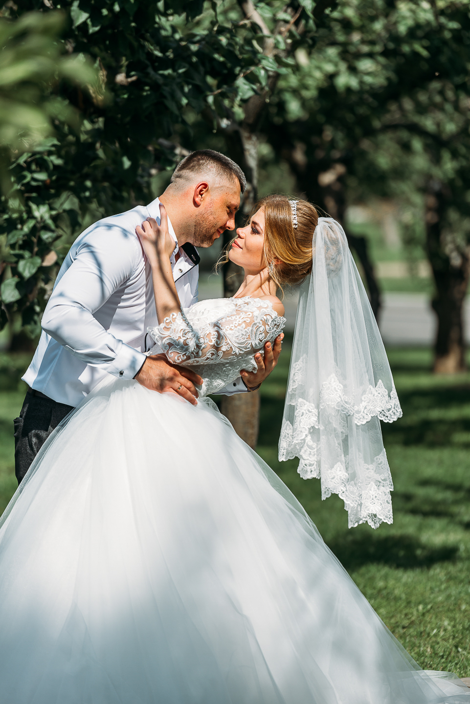 bride, свадебные фотографии, свадебная прогулка фотосессия, свадебная  фотосессия, свадебные фотографы ульяновск, свадебный фотограф, Свадебный  фотограф Москва