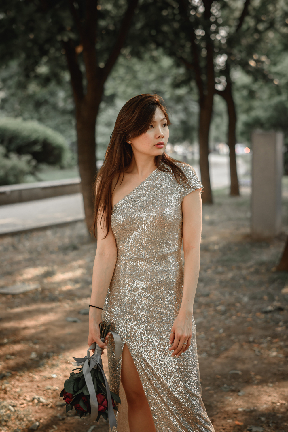 Девичник. Одинаковые платья подружек невесты.