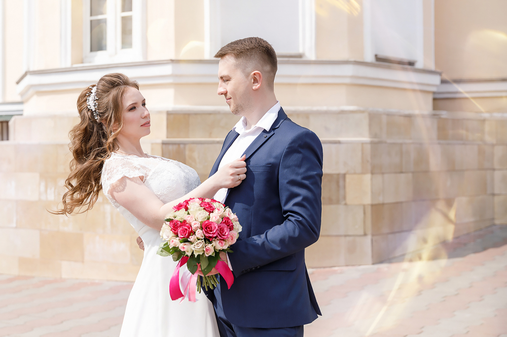 Свадебная прогулка, жених и невеста, Липецк. Фотограф Галина Шляховая.