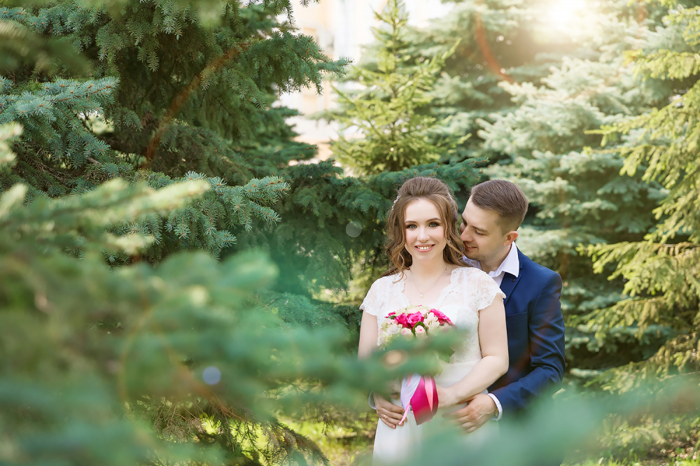 Свадебная прогулка, жених и невеста, Липецк. Фотограф Галина Шляховая.