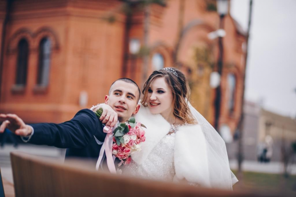 Свадебный фотограф в Волгограде Андрей Данцев. Услуги профессионального фотографа по доступной цене.