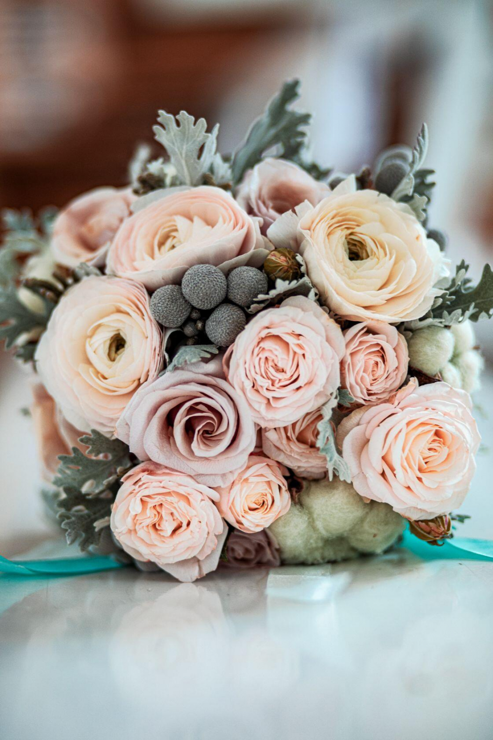 Фотограф на свадьбу в Волгограде. Художественные фото Вашей свадьбы по доступной цене.