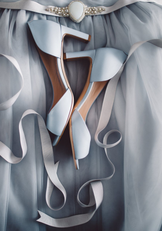 пастельные свадебные туфли, фотограф АНИСИМОВА ЮЛИЯ