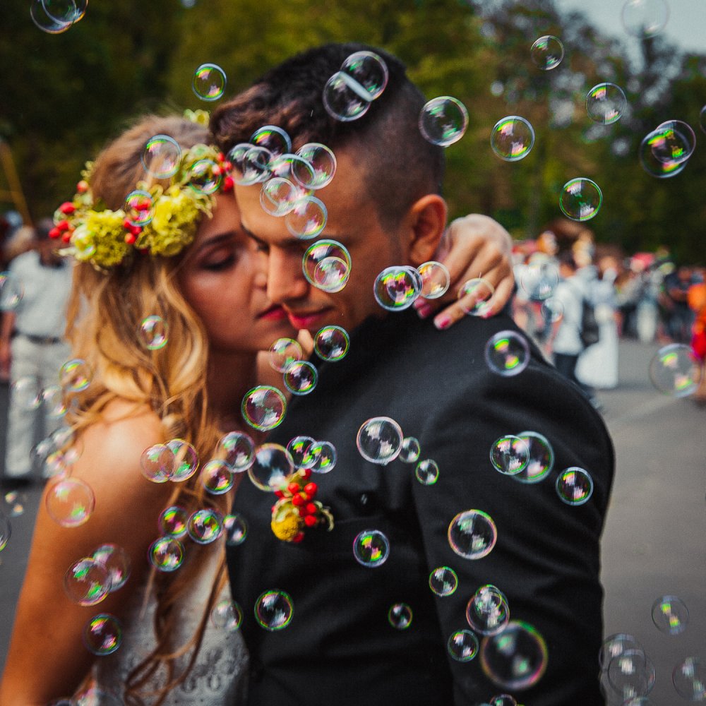 Полный свадебный день!
Предварительная встреча
Фотосъемка lovestory
Фотосъемка в день свадьбы от сборов невесты до торта 
Свадебная фотокнига (формат 20*20 см. 10 листов)
Макияж и прическа для lovestory
Макияж и прическа в день свадьбы + репетиция
Оформление цветами lovestory (букет/венок)
Оформление цветами свадьбы (букет невесты, украшение в волосы и бутоньерка жениха)