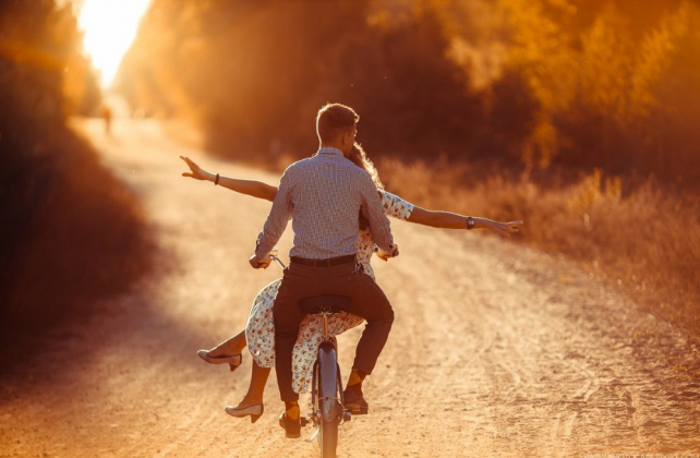 фотосессия love story с велосипедом, фотограф АНТОН КУЗНЕЦОВ