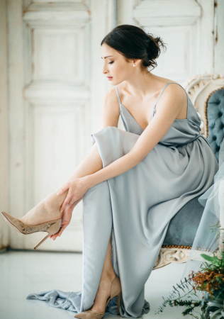 нюдовые свадебные туфли, фотограф КИРИЛЛ КАЛЯКИН