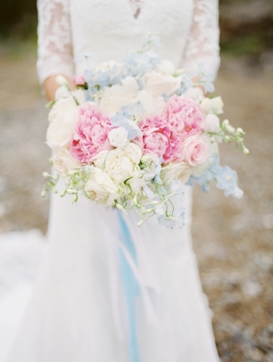 Нежный букет невесты в пастельных оттенках