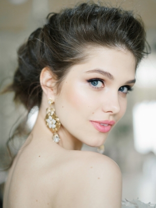 Невеста в элегантном образе