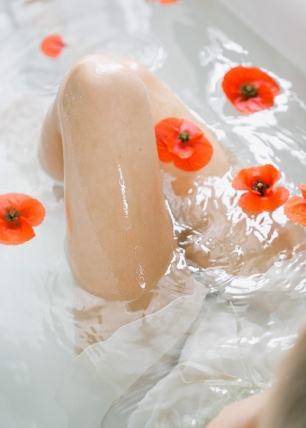 Утро невесты в ванной