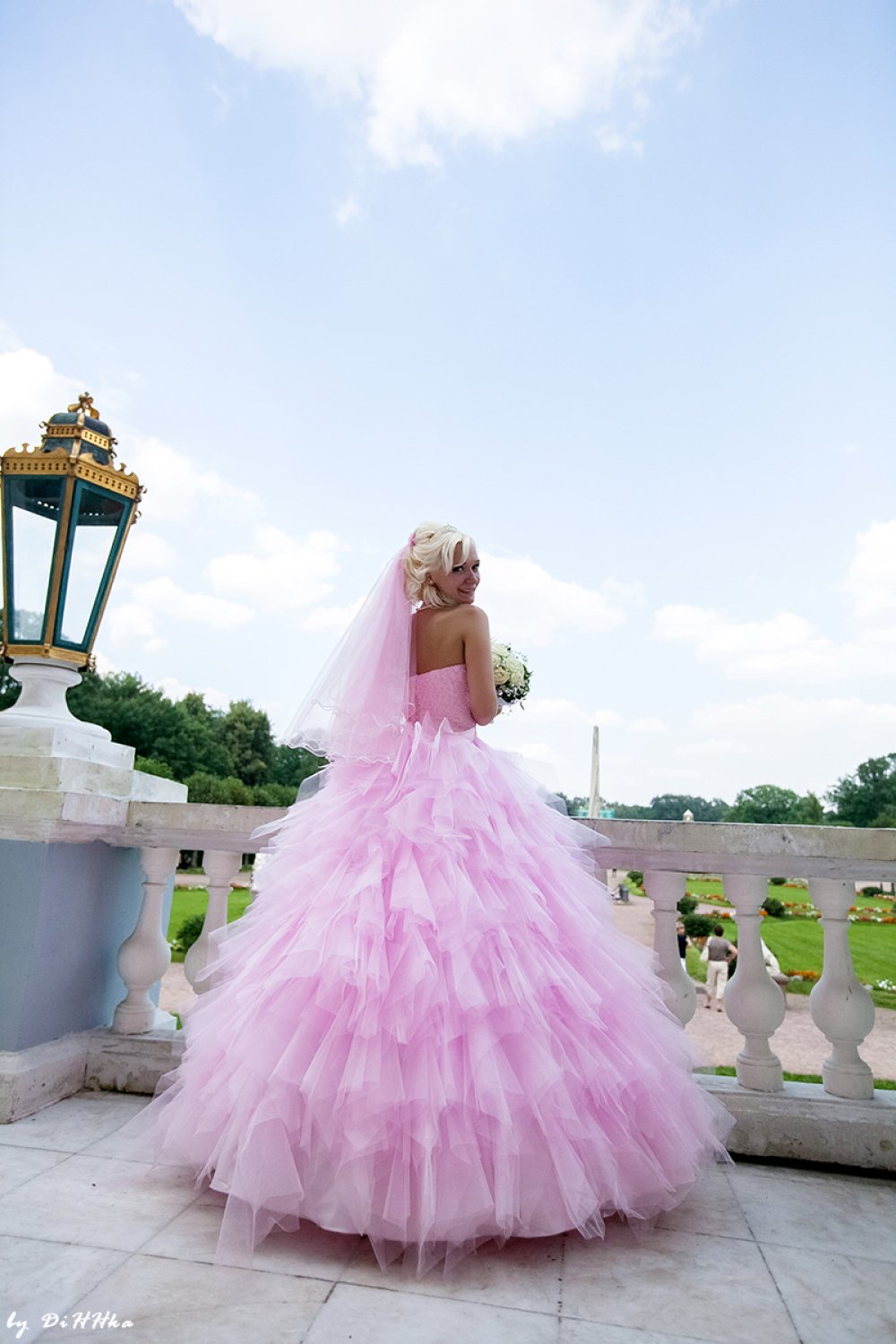 Бурилина Александра
http://dinnka.500px.com
+7 (916) 196-09-38