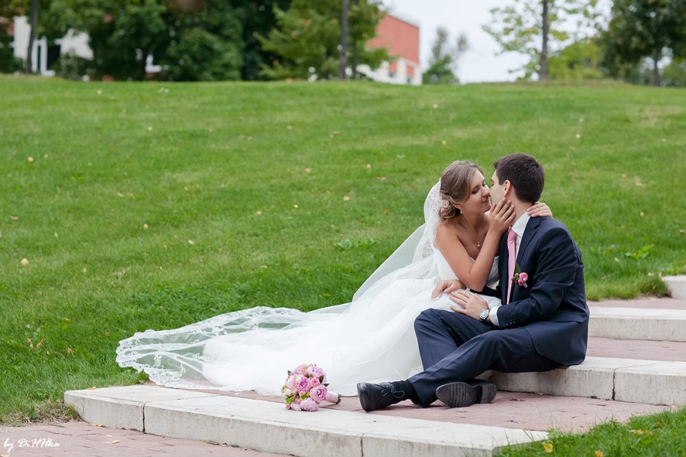 Бурилина Александра
http://dinnka.500px.com
+7 (916) 196-09-38