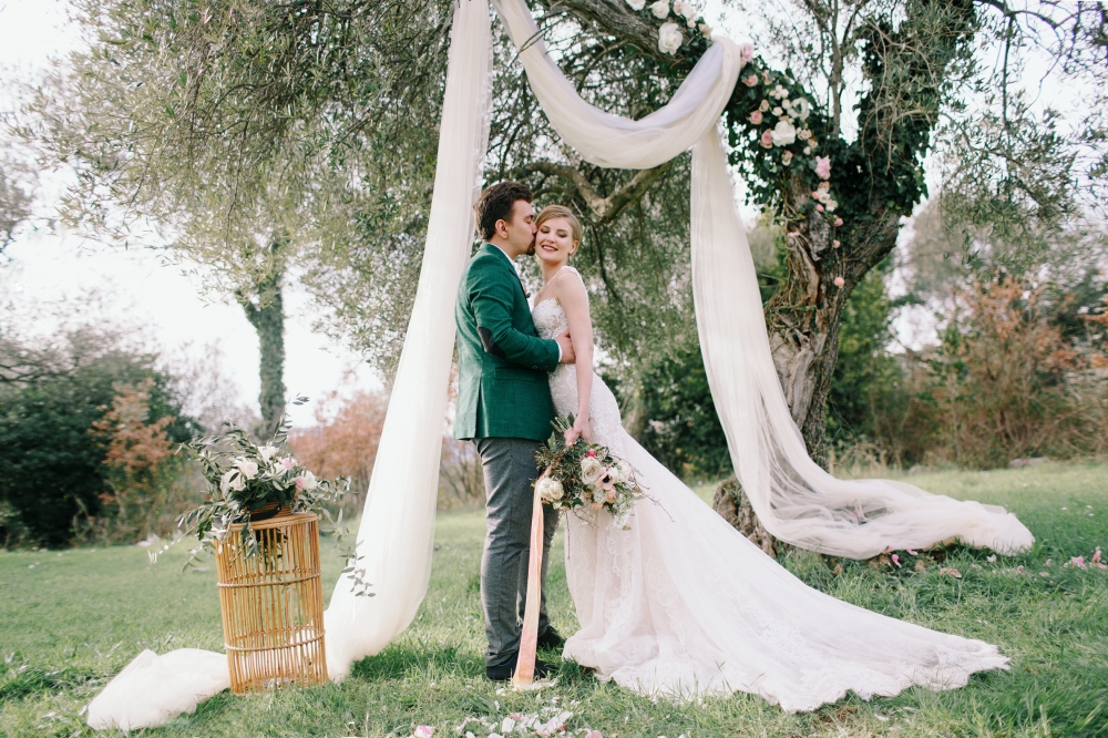 Церемония в оливковой роще