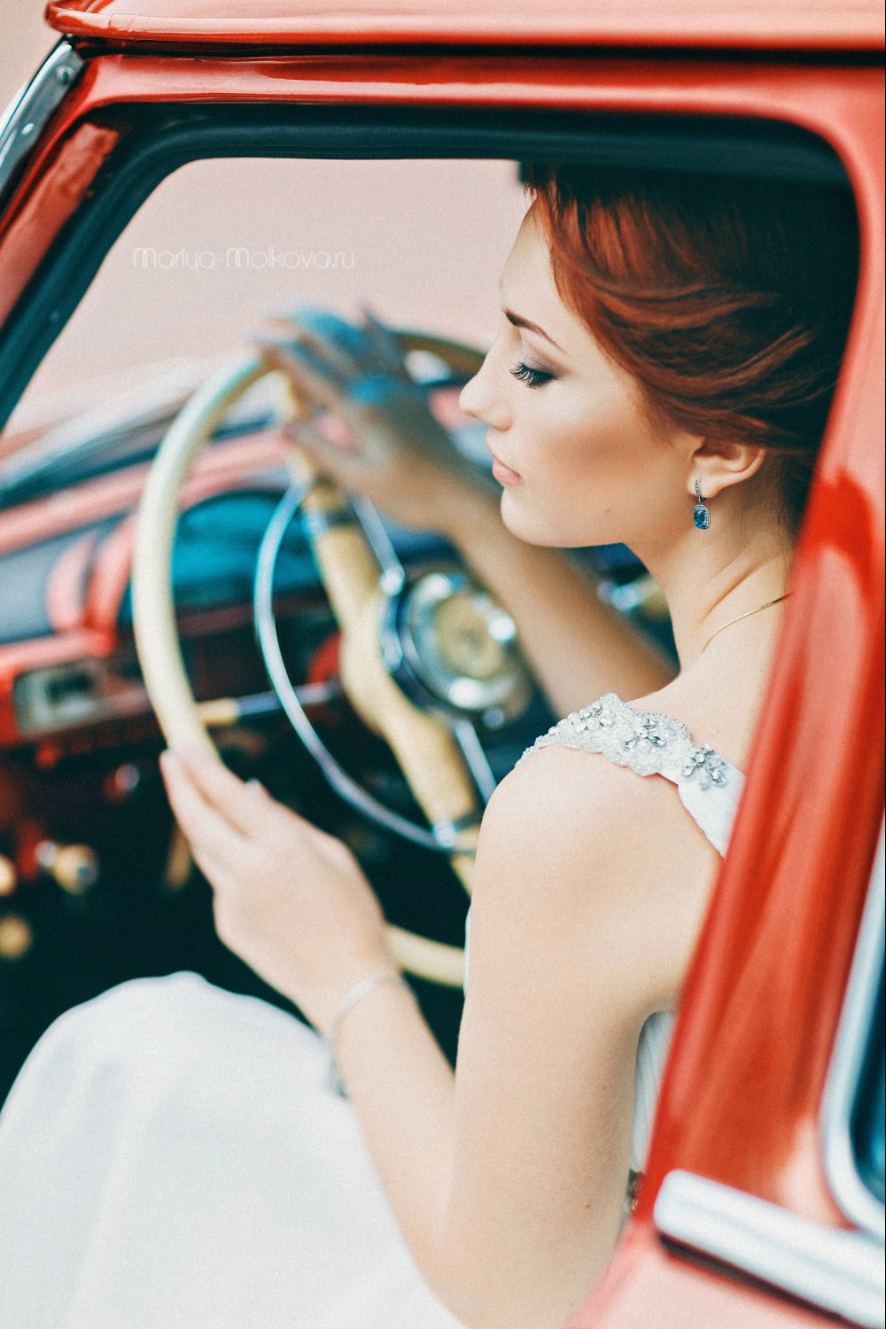 фотограф Нижний Новгород, свадебная съёмка, образ невесты,свадебная прогулка, ретро машины,