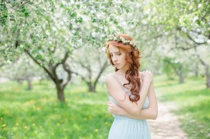 Нежная фотосессия в саду