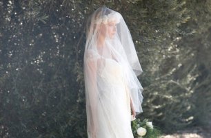 Прозрачная фата невесты