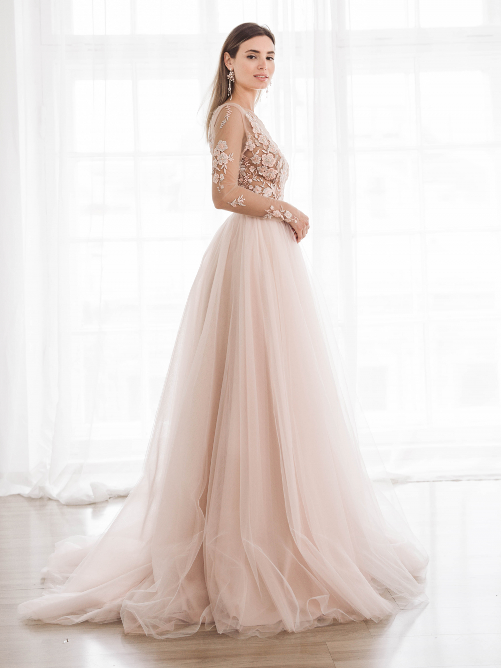 Свадебное платье Моник Флер
Узнайте подробнее об этой модели на нашем сайте:
https://www.vesnawedding.ru/katalog-svadebnyh-platev/..