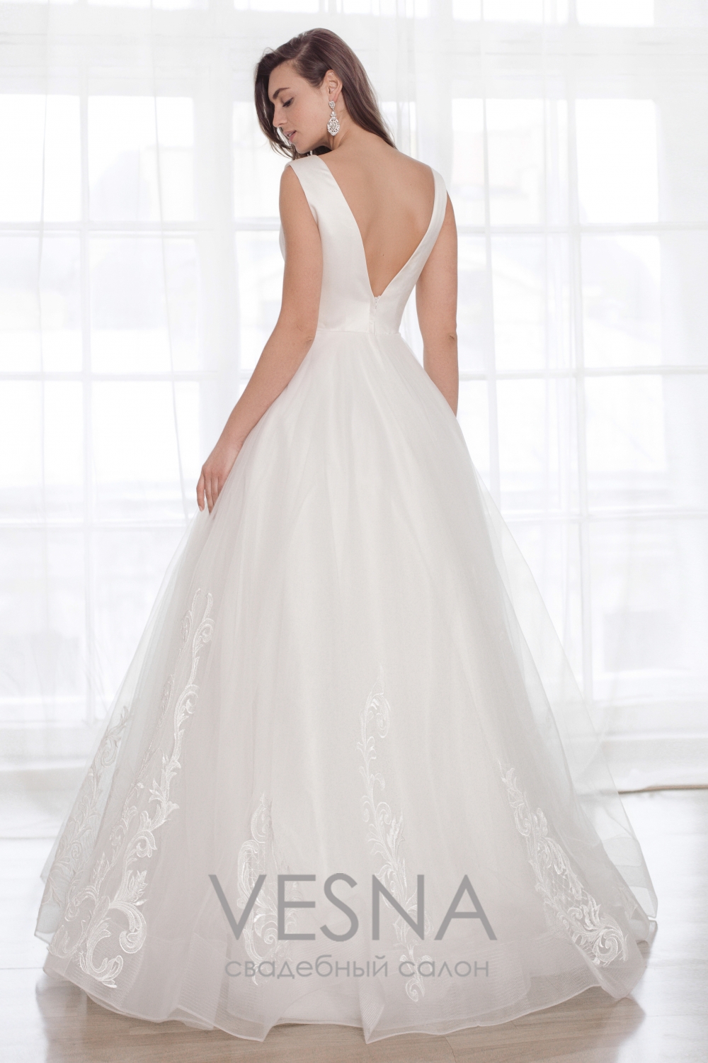 Свадебное платье Одри Люкс. Свадебный салон Весна