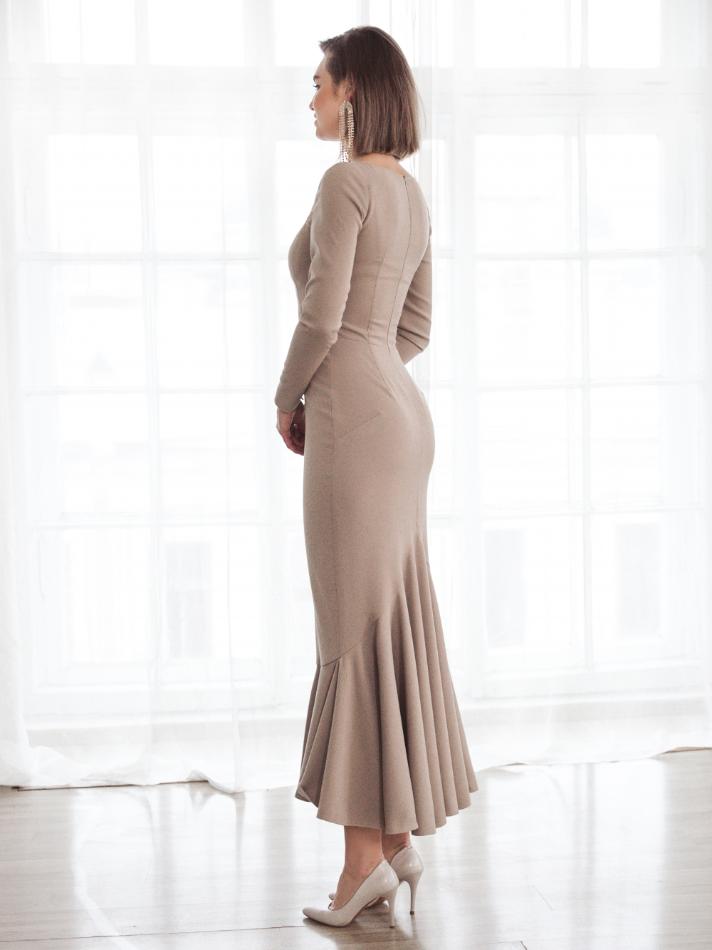 Вечернее платье Габриэль Беж

Узнайте подробнее об этой модели на нашем сайте:
https://www.vesnawedding.ru/katalog-svadebnyh-platev/..