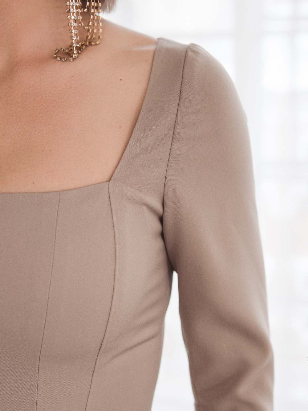 Вечернее платье Габриэль Беж

Узнайте подробнее об этой модели на нашем сайте:
https://www.vesnawedding.ru/katalog-svadebnyh-platev/..