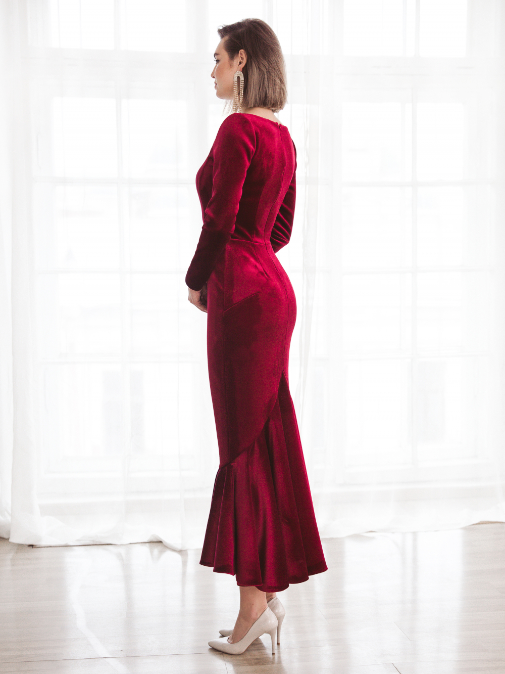 Вечернее платье Габриэль Вельвет Руж
Узнайте подробнее об этой модели на нашем сайте:
https://www.vesnawedding.ru/katalog-svadebnyh-platev/..