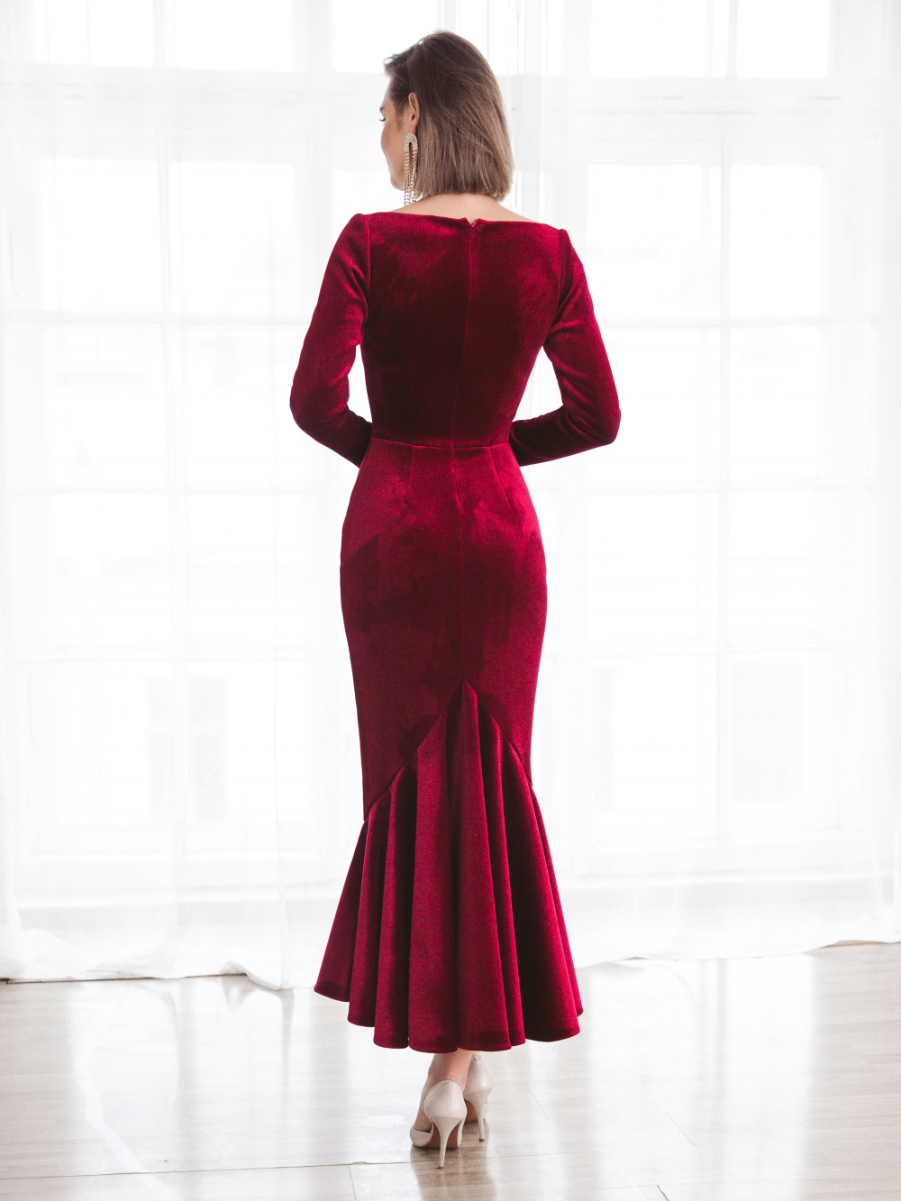 Вечернее платье Габриэль Вельвет Руж
Узнайте подробнее об этой модели на нашем сайте:
https://www.vesnawedding.ru/katalog-svadebnyh-platev/..