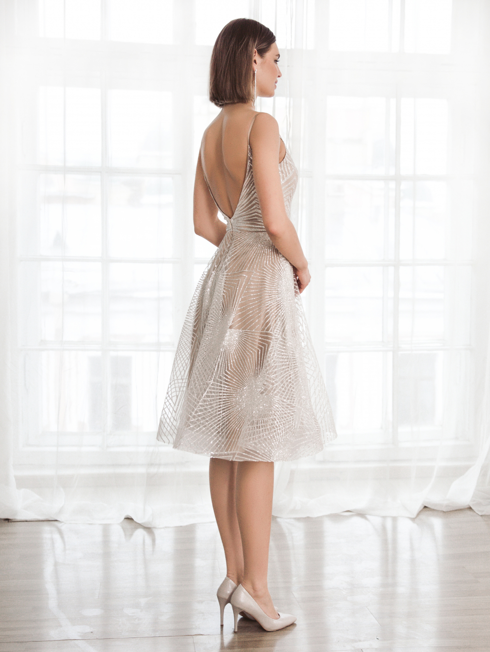 Вечернее платье Сириус Миди
Узнайте подробнее об этой модели на нашем сайте:
https://www.vesnawedding.ru/katalog-svadebnyh-platev/..