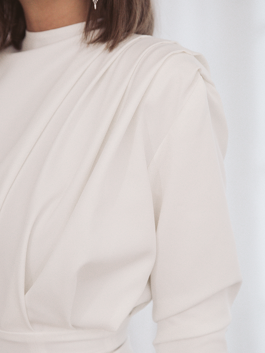 Свадебное платье Джина Нюд
Узнайте подробнее об этой модели на нашем сайте:
https://www.vesnawedding.ru/katalog-svadebnyh-platev/..