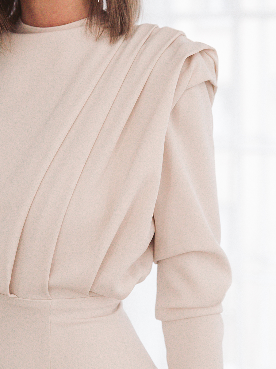 Свадебное платье Джина Нюд
Узнайте подробнее об этой модели на нашем сайте:
https://www.vesnawedding.ru/katalog-svadebnyh-platev/..