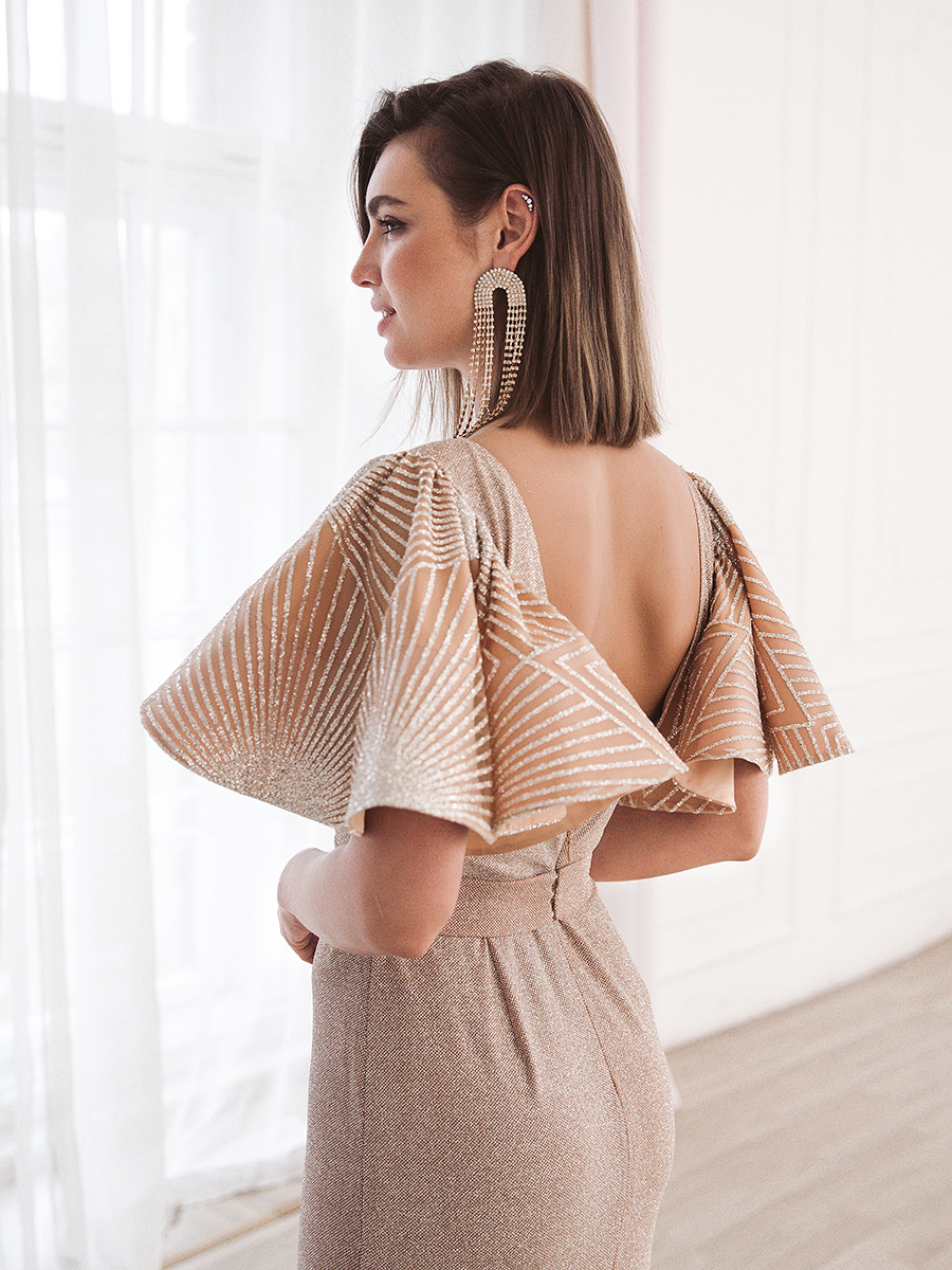 Вечернее платье Руфи Нюд
Узнайте подробнее об этой модели на нашем сайте:
https://www.vesnawedding.ru/katalog-svadebnyh-platev/..