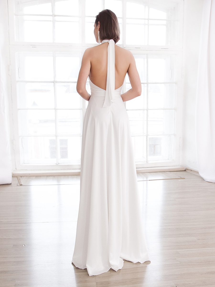 Узнайте подробнее об этой модели на нашем сайте: https://www.vesnawedding.ru/katalog-svadebnyh-platev/..

Скидка действует при покупке в первый день примерки.