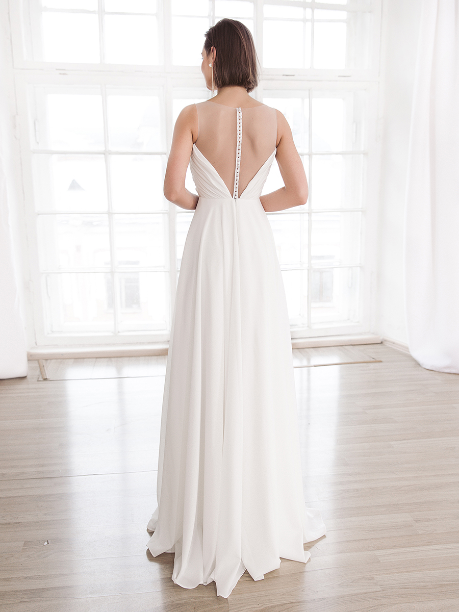 Узнайте подробнее об этой модели на нашем сайте: https://www.vesnawedding.ru/katalog-svadebnyh-platev/..

Скидка действует при покупке в первый день примерки.