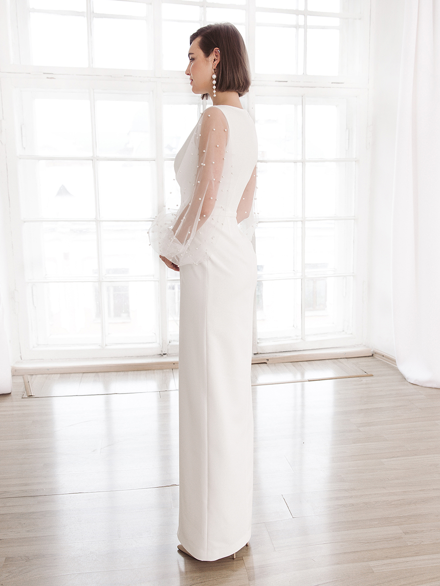 Узнайте подробнее об этой модели на нашем сайте: https://www.vesnawedding.ru/katalog-svadebnyh-platev/..

Скидка действует при покупке в первый день примерки.