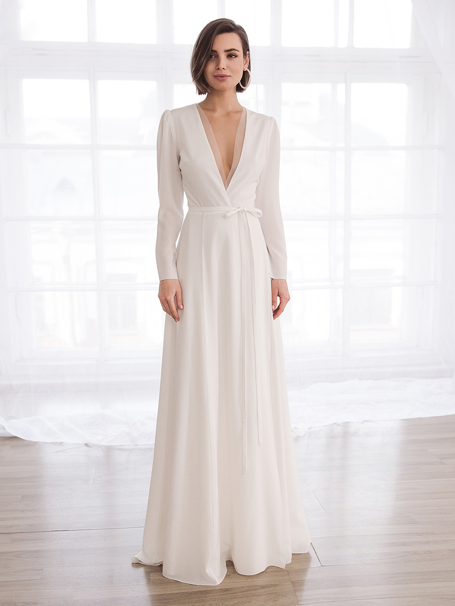 Узнайте подробнее об этой модели на нашем сайте: https://www.vesnawedding.ru/katalog-svadebnyh-platev/..

Скидка действует при покупке в первый день примерки.