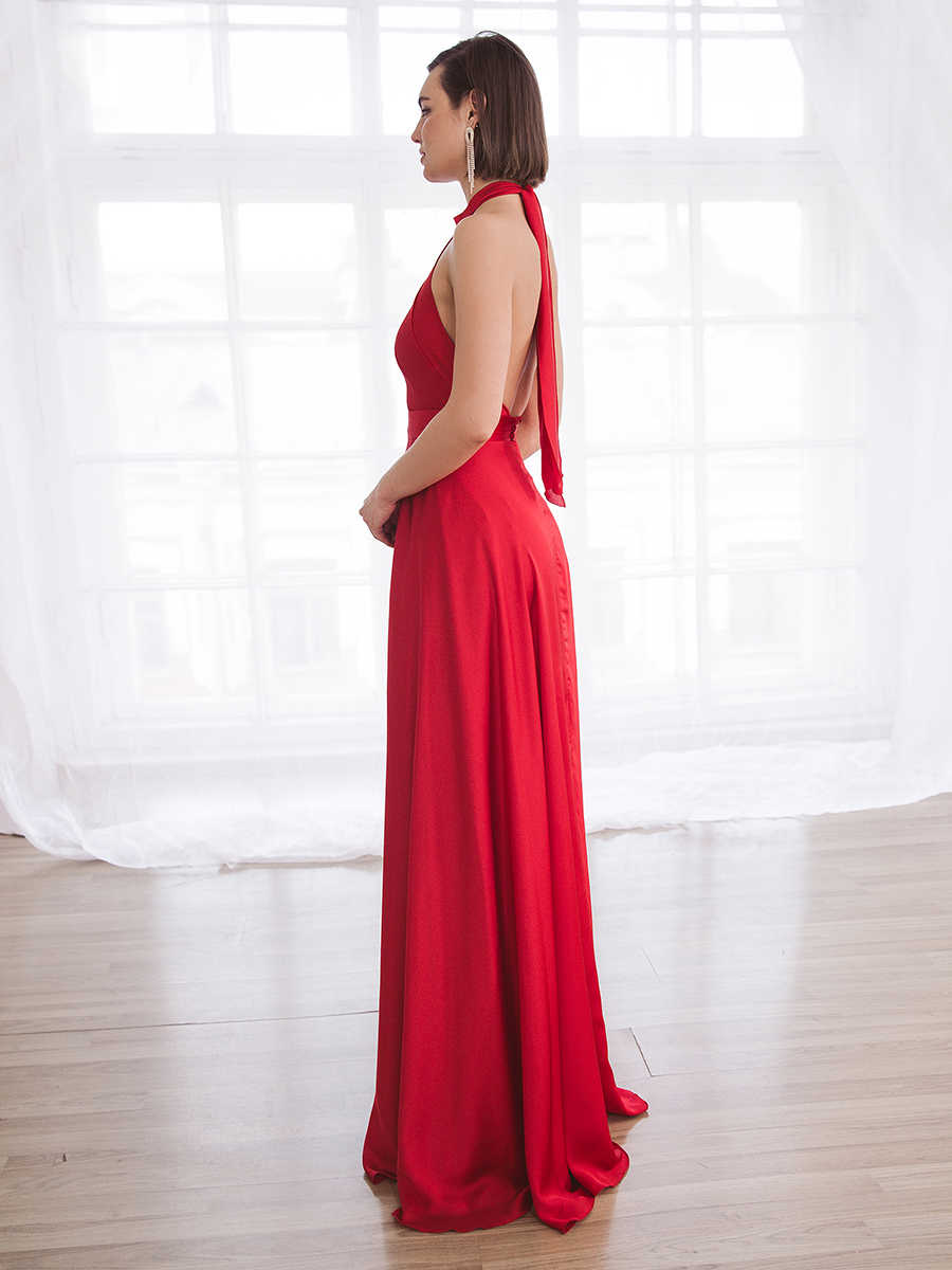 Узнайте подробнее об этой модели на нашем сайте: https://www.vesnawedding.ru/katalog-svadebnyh-platev/..

Скидка действует при покупке в первый день примерки.