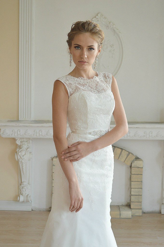 Свадебное платье Адрианна-2
http://www.vesnawedding.ru/katalog-svadebnyh-platev/svadebnoe-plate-adrianna-2