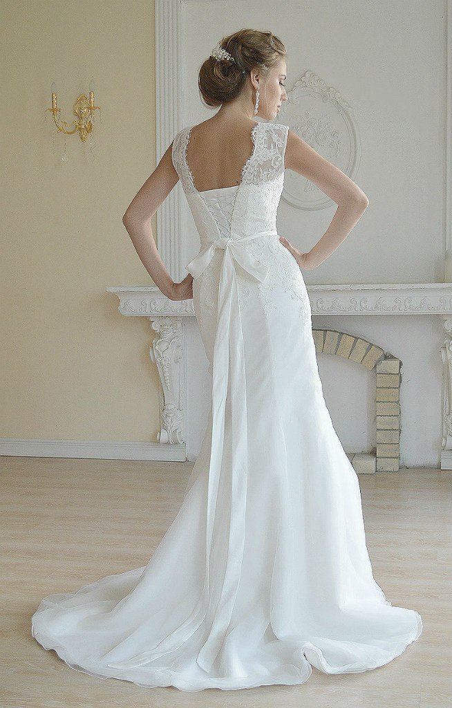 Свадебное платье Адрианна-2
http://www.vesnawedding.ru/katalog-svadebnyh-platev/svadebnoe-plate-adrianna-2