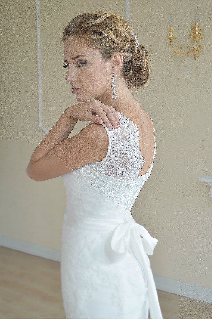 Свадебное платье Адрианна-2
http://www.vesnawedding.ru/katalog-svadebnyh-platev/svadebnoe-plate-adrianna-2