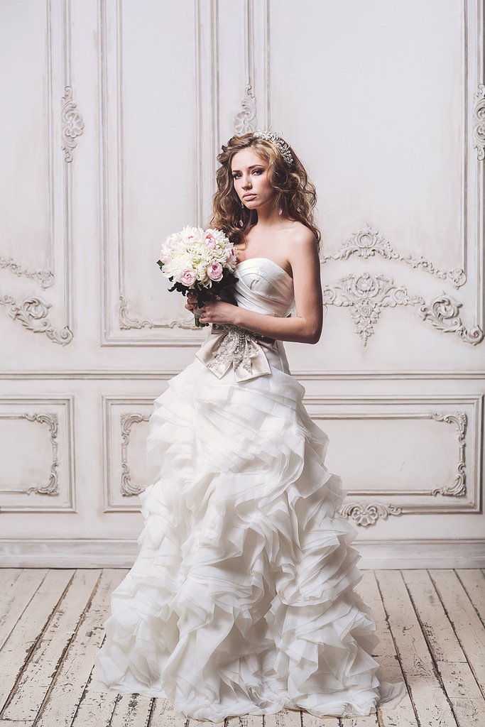 Свадебное платье Альберта
http://www.vesnawedding.ru/katalog-svadebnyh-platev/svadebnoe-plate-alberta