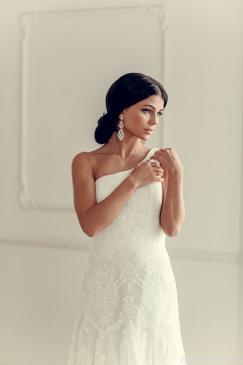 
Свадебное платье Барселона
http://www.vesnawedding.ru/katalog-svadebnyh-platev/svadebnoe-plate-barselona