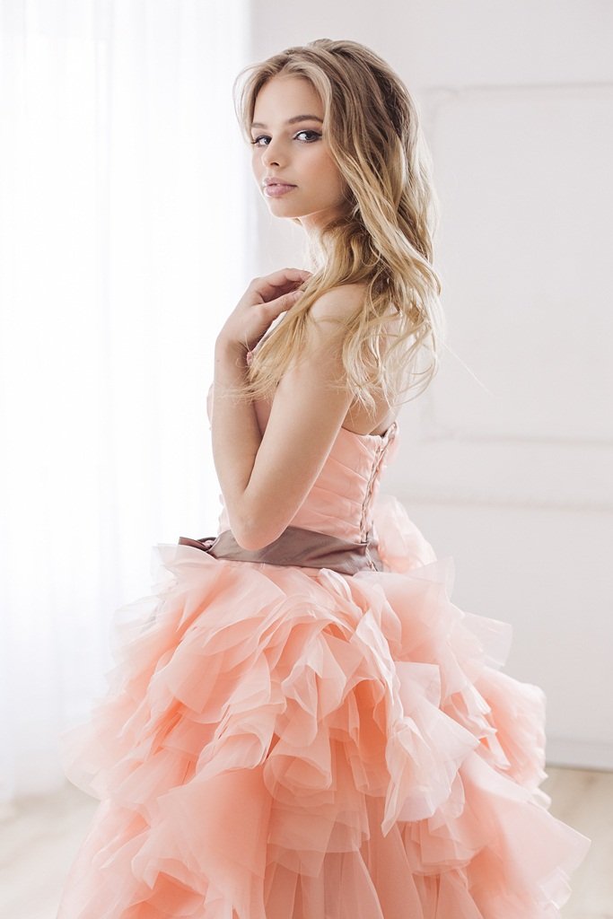 
Свадебное платье Валенсия Роуз
http://www.vesnawedding.ru/katalog-svadebnyh-platev/svadebnoe-plate-valensija-rouz